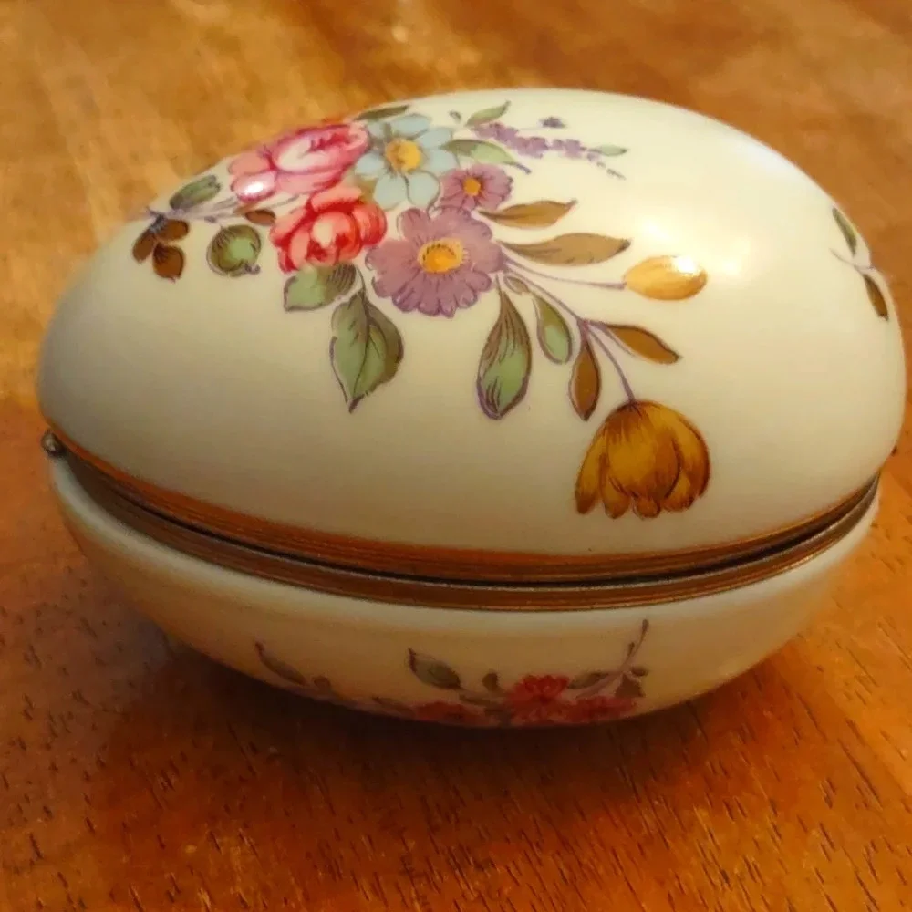 Vintage Lefton Porcelain Egg Trinket Box Hand Painted